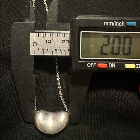 Vintage, authentic Tiffany’s Elsa Peretti Bean necklace. - Picture 4 of 7